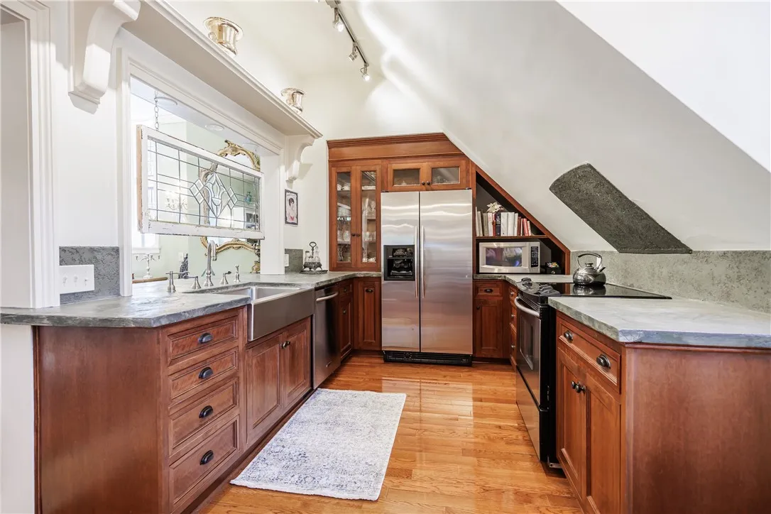 901 East Avenue D, Rochester, New York 14607, Rochester, New York 14607, 2 Bedrooms Bedrooms, 6 Rooms Rooms,2 BathroomsBathrooms,Residential,Closed,901 East Avenue D, Rochester, New York 14607,0,R1633158