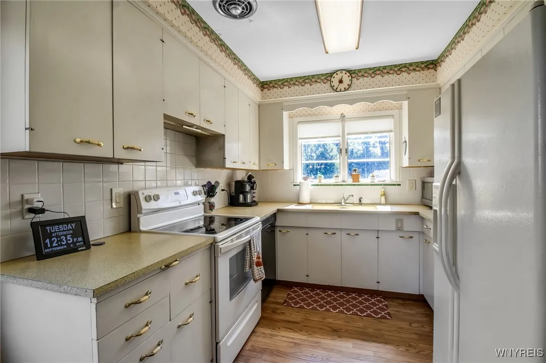 All Appliances Included