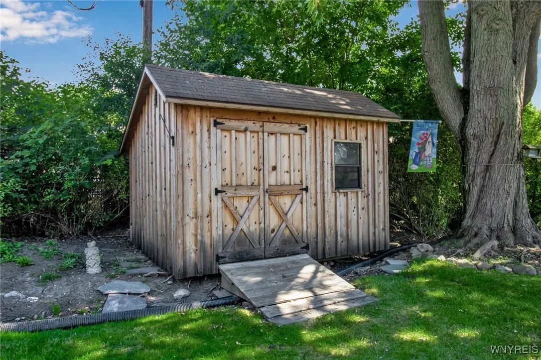 Amish Shed