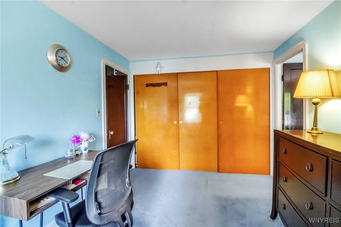 Home Office / Bedroom 4
