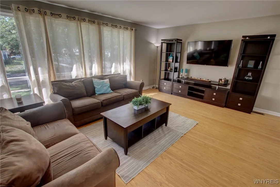 1533 Jamaica, North Tonawanda, New York 14120, North Tonawanda, New York 14120, 3 Bedrooms Bedrooms, 7 Rooms Rooms,1 BathroomBathrooms,Residential,Closed,1533 Jamaica, North Tonawanda, New York 14120,0,B1634713