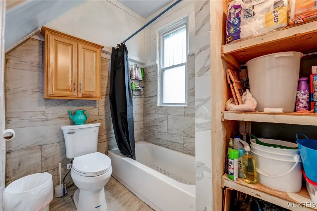 653 Michigan Avenue, Buffalo, New York 14203, Buffalo, New York 14203, 6 Bedrooms Bedrooms, 12 Rooms Rooms,2 BathroomsBathrooms,Residential,For Sale,653 Michigan Avenue, Buffalo, New York 14203,0,B1635261