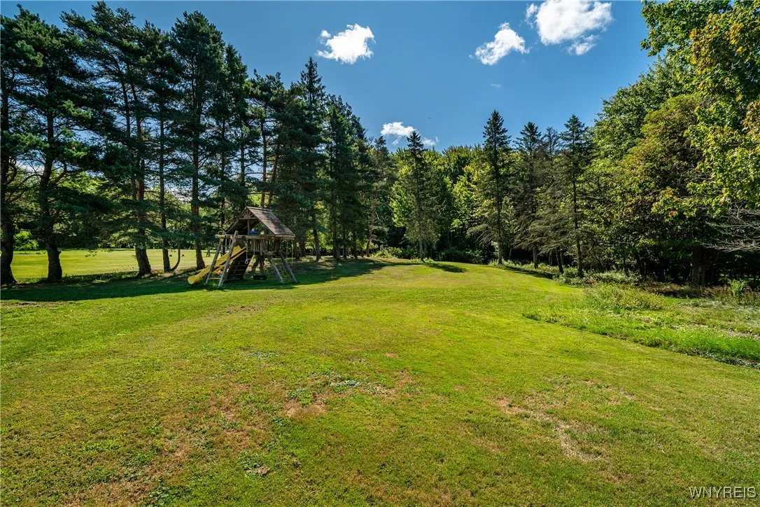 1225 Church Road, Evans, New York 14006, Evans, New York 14006, 3 Bedrooms Bedrooms, 7 Rooms Rooms,2 BathroomsBathrooms,Residential,Closed,1225 Church Road, Evans, New York 14006,0,B1634327