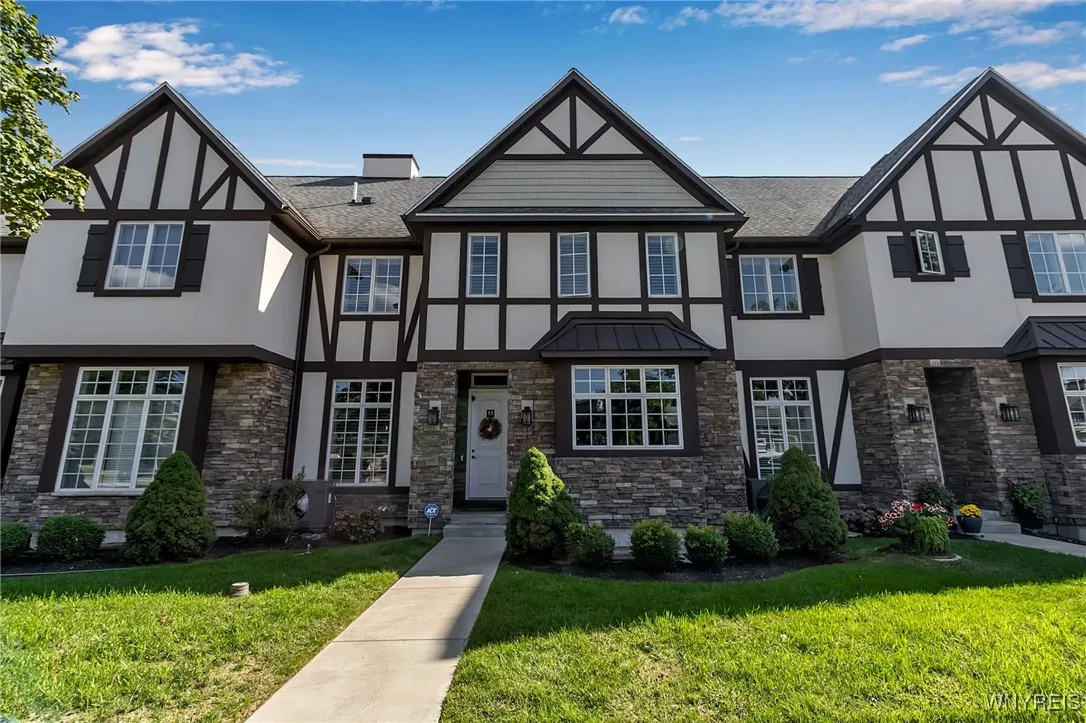12 Bedford Avenue, Buffalo, New York 14216, Buffalo, New York 14216, 4 Bedrooms Bedrooms, 6 Rooms Rooms,3 BathroomsBathrooms,Residential,For Sale,12 Bedford Avenue, Buffalo, New York 14216,0,B1635226