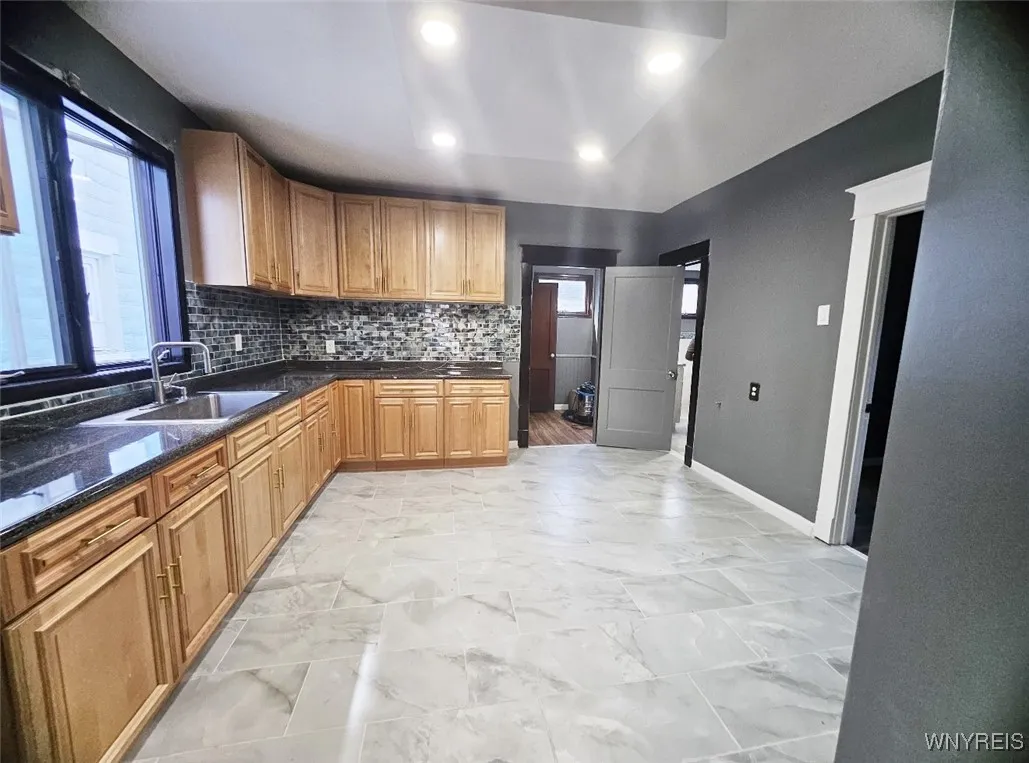 88 Woodell Avenue, Cheektowaga, New York 14211, Cheektowaga, New York 14211, 8 Bedrooms Bedrooms, ,3 BathroomsBathrooms,Residential,For Sale,88 Woodell Avenue, Cheektowaga, New York 14211,0,B1635156