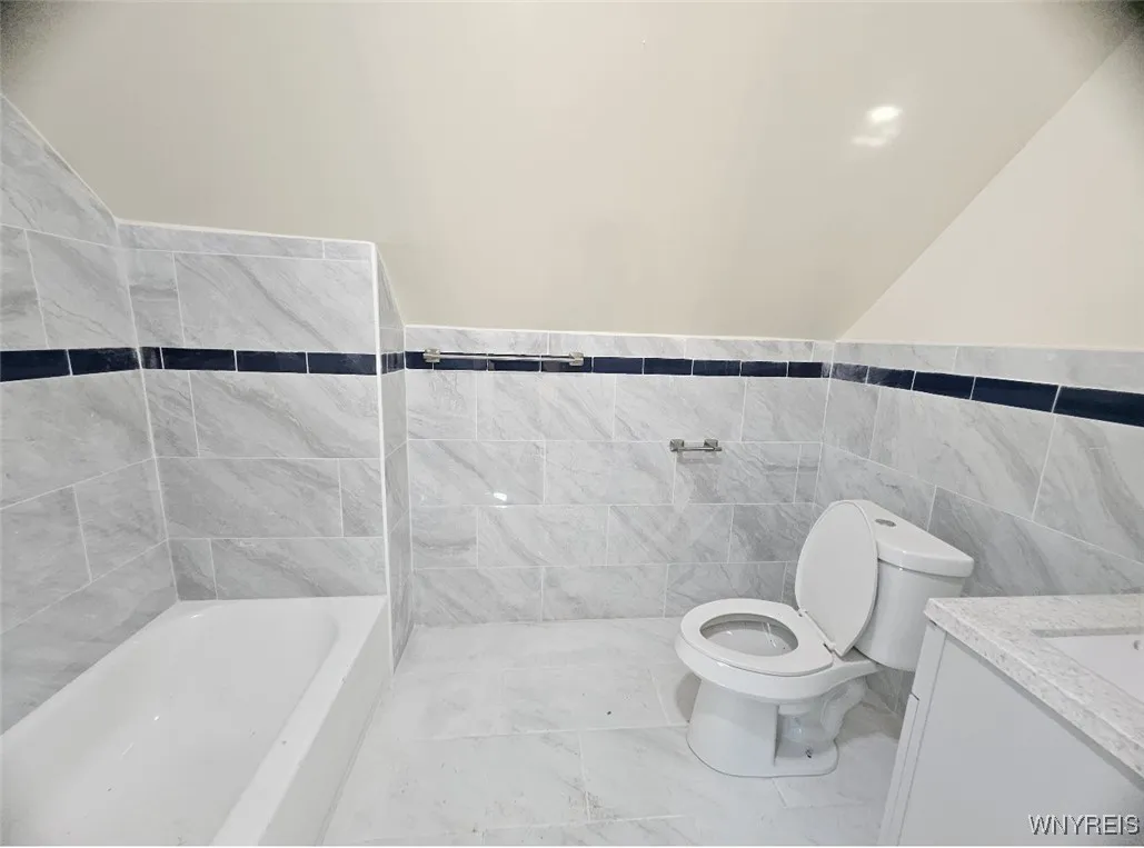 88 Woodell Avenue, Cheektowaga, New York 14211, Cheektowaga, New York 14211, 8 Bedrooms Bedrooms, ,3 BathroomsBathrooms,Residential,For Sale,88 Woodell Avenue, Cheektowaga, New York 14211,0,B1635156