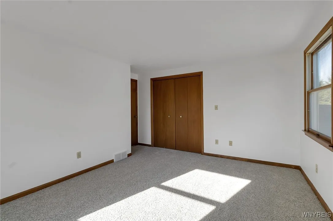 276 Tennyson Ter, Amherst, New York 14221, Amherst, New York 14221, 6 Bedrooms Bedrooms, ,2 BathroomsBathrooms,Residential,Closed,276 Tennyson Ter, Amherst, New York 14221,0,B1635240