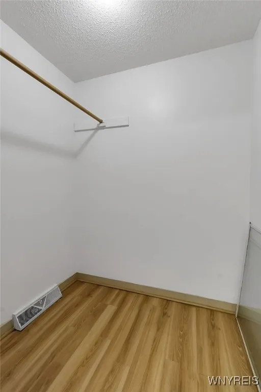276 Tennyson Ter, Amherst, New York 14221, Amherst, New York 14221, 6 Bedrooms Bedrooms, ,2 BathroomsBathrooms,Residential,Closed,276 Tennyson Ter, Amherst, New York 14221,0,B1635240