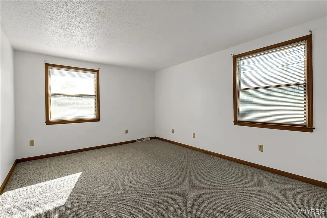 276 Tennyson Ter, Amherst, New York 14221, Amherst, New York 14221, 6 Bedrooms Bedrooms, ,2 BathroomsBathrooms,Residential,Closed,276 Tennyson Ter, Amherst, New York 14221,0,B1635240
