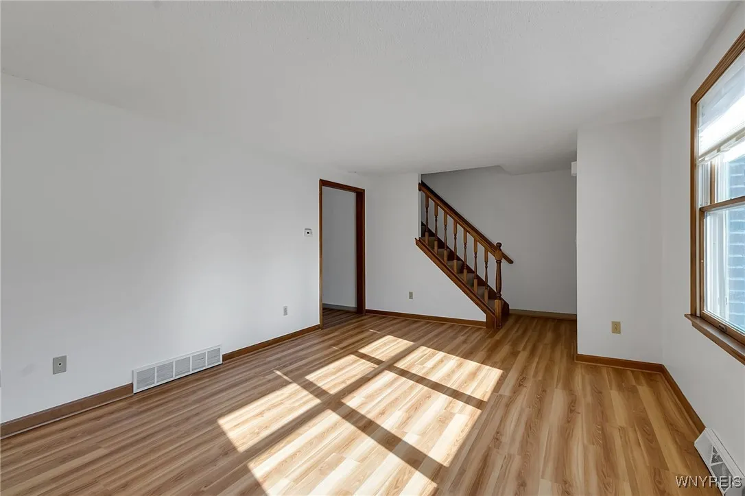 276 Tennyson Ter, Amherst, New York 14221, Amherst, New York 14221, 6 Bedrooms Bedrooms, ,2 BathroomsBathrooms,Residential,Closed,276 Tennyson Ter, Amherst, New York 14221,0,B1635240