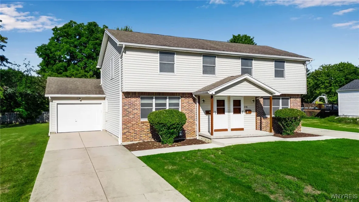 276 Tennyson Ter, Amherst, New York 14221, Amherst, New York 14221, 6 Bedrooms Bedrooms, ,2 BathroomsBathrooms,Residential,Closed,276 Tennyson Ter, Amherst, New York 14221,0,B1635240