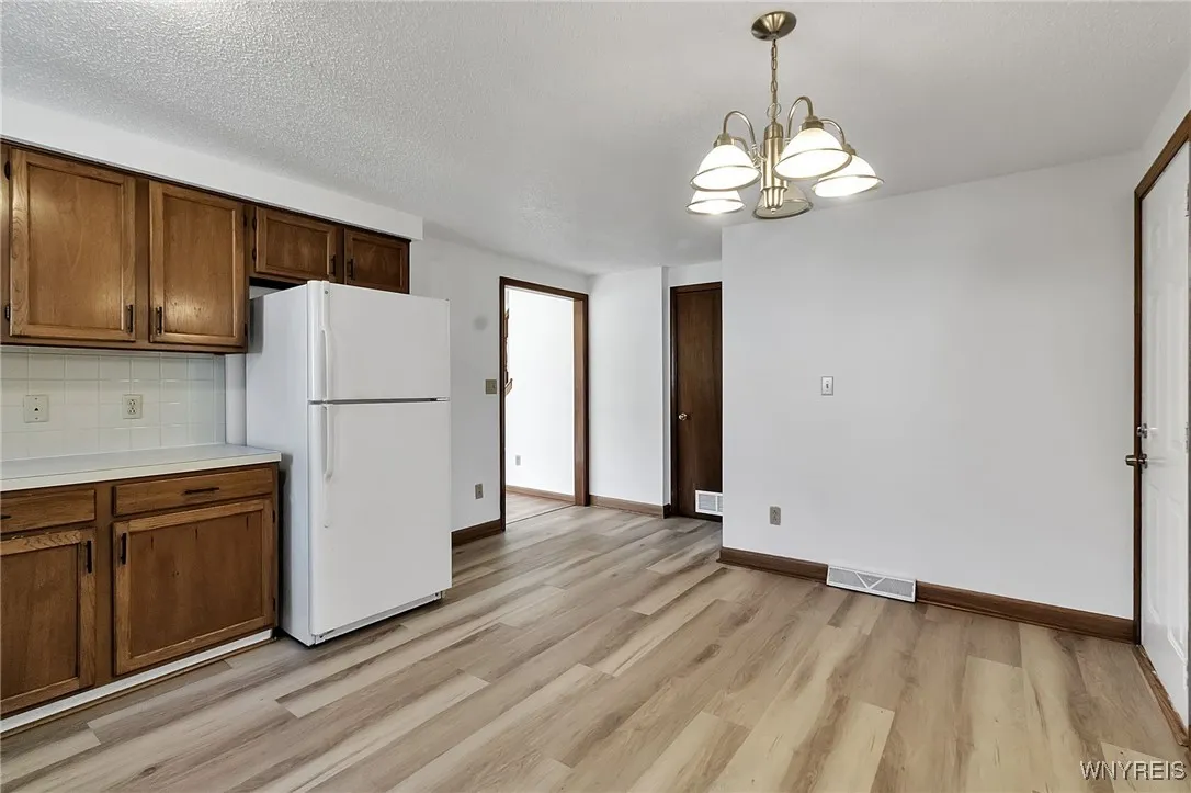 276 Tennyson Ter, Amherst, New York 14221, Amherst, New York 14221, 6 Bedrooms Bedrooms, ,2 BathroomsBathrooms,Residential,Closed,276 Tennyson Ter, Amherst, New York 14221,0,B1635240
