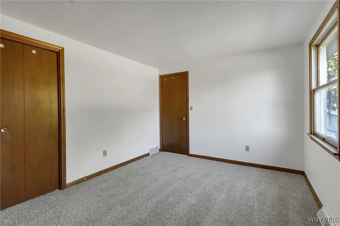 276 Tennyson Ter, Amherst, New York 14221, Amherst, New York 14221, 6 Bedrooms Bedrooms, ,2 BathroomsBathrooms,Residential,Closed,276 Tennyson Ter, Amherst, New York 14221,0,B1635240