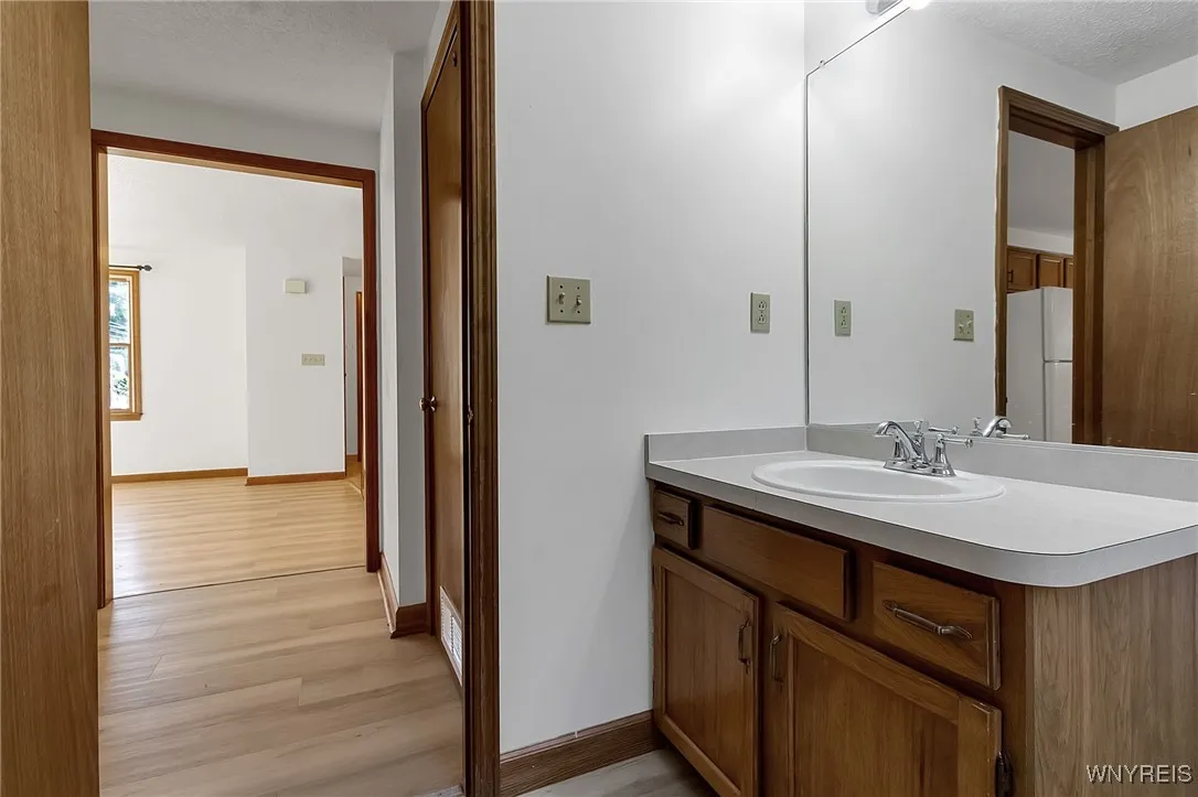 276 Tennyson Ter, Amherst, New York 14221, Amherst, New York 14221, 6 Bedrooms Bedrooms, ,2 BathroomsBathrooms,Residential,Closed,276 Tennyson Ter, Amherst, New York 14221,0,B1635240