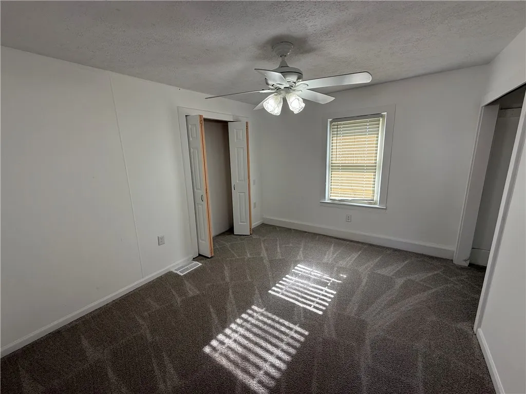1881 Clarkson Parma Tl Rd Road, Clarkson, New York, Clarkson, New York 14468, 5 Bedrooms Bedrooms, 11 Rooms Rooms,3 BathroomsBathrooms,Residential,For Sale,1881 Clarkson Parma Tl Rd Road, Clarkson, New York,0,R1635198