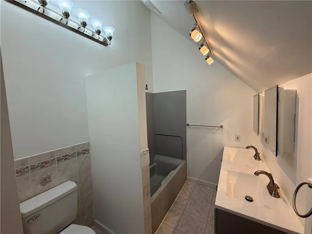 1881 Clarkson Parma Tl Rd Road, Clarkson, New York, Clarkson, New York 14468, 5 Bedrooms Bedrooms, 11 Rooms Rooms,3 BathroomsBathrooms,Residential,For Sale,1881 Clarkson Parma Tl Rd Road, Clarkson, New York,0,R1635198