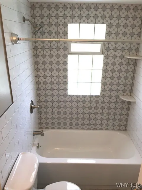 152 Tyler Street, Buffalo, New York 14214, Buffalo, New York 14214, 2 Bedrooms Bedrooms, 5 Rooms Rooms,1 BathroomBathrooms,Residential Lease,For Rent,152 Tyler Street, Buffalo, New York 14214,0,B1635054