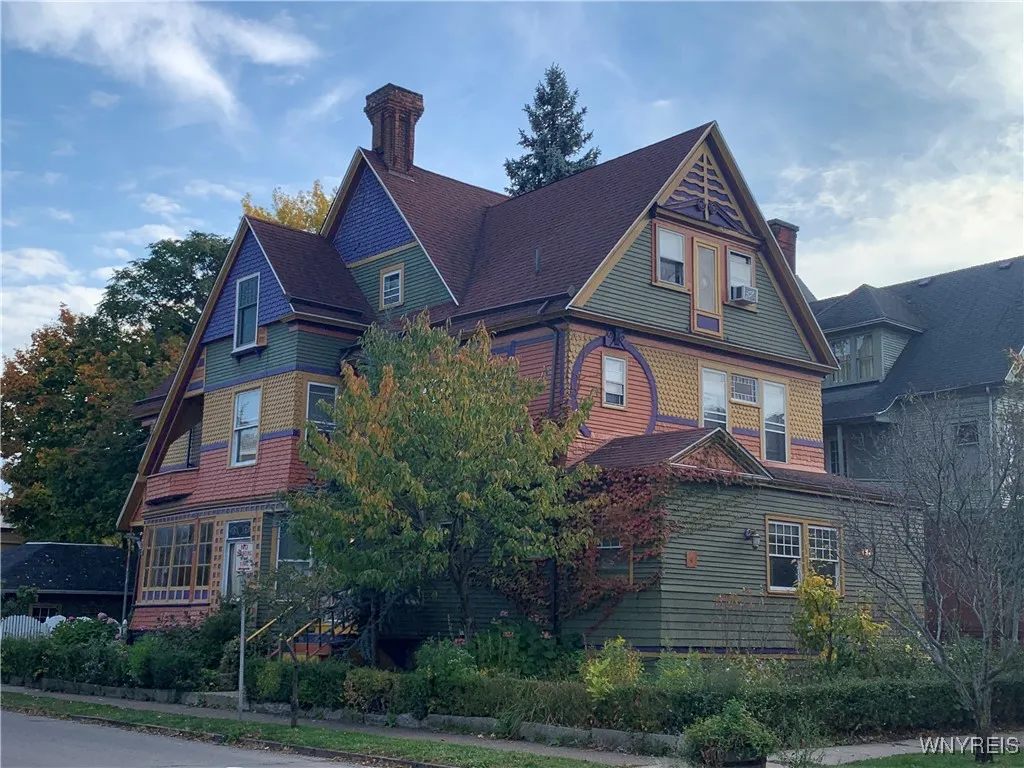 4 Saint Johns Place 3, Buffalo, New York 14201, Buffalo, New York 14201, 1 Bedroom Bedrooms, 4 Rooms Rooms,1 BathroomBathrooms,Residential Lease,For Rent,4 Saint Johns Place 3, Buffalo, New York 14201,0,B1634959