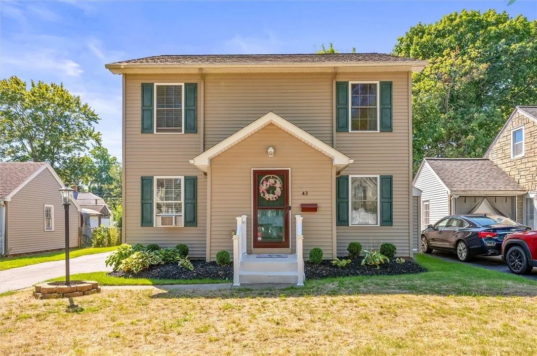 43 Sparling Drive, Greece, New York 14616, Greece, New York 14616, 4 Bedrooms Bedrooms, 6 Rooms Rooms,2 BathroomsBathrooms,Residential,Closed,43 Sparling Drive, Greece, New York 14616,0,R1635213