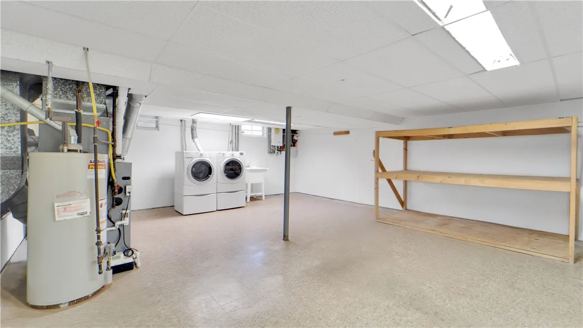 15 Currier Lane, Gates, New York 14624, Gates, New York 14624, 3 Bedrooms Bedrooms, 7 Rooms Rooms,1 BathroomBathrooms,Residential,Closed,15 Currier Lane, Gates, New York 14624,0,R1634361