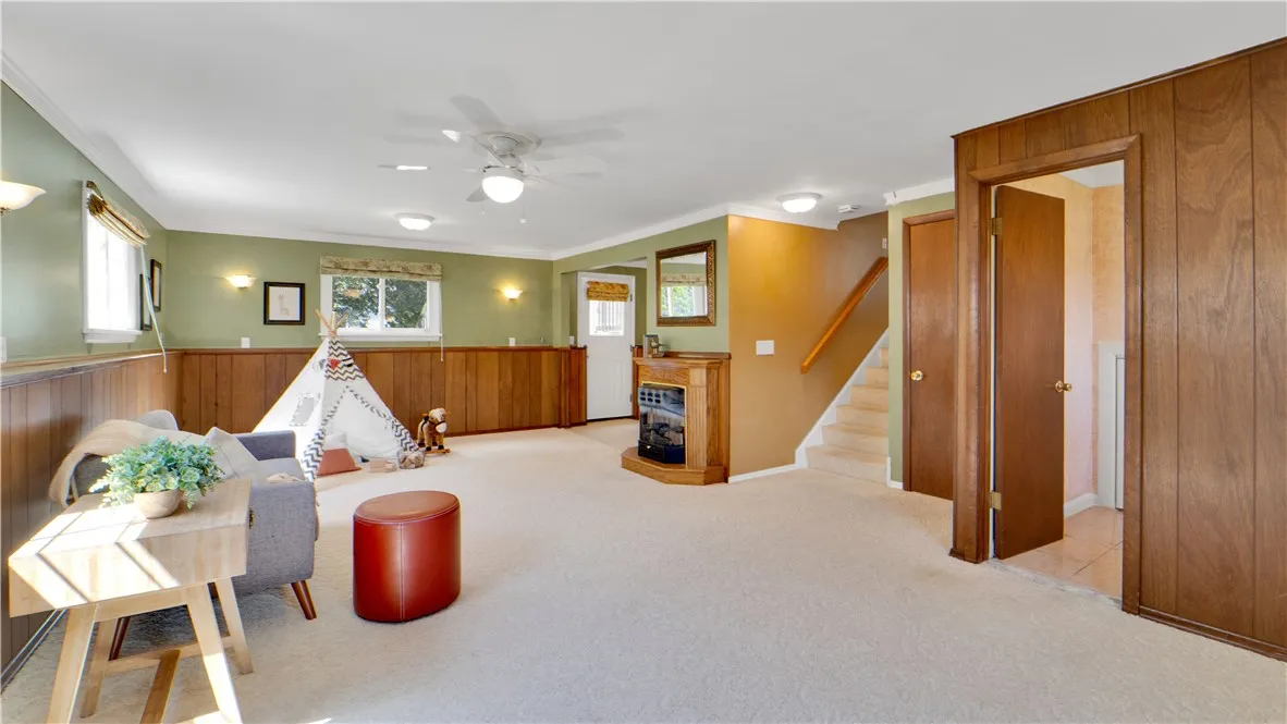 15 Currier Lane, Gates, New York 14624, Gates, New York 14624, 3 Bedrooms Bedrooms, 7 Rooms Rooms,1 BathroomBathrooms,Residential,Closed,15 Currier Lane, Gates, New York 14624,0,R1634361