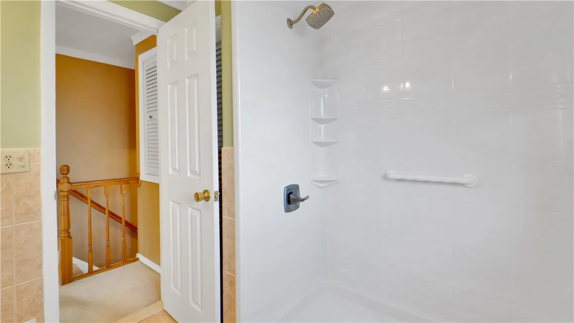 15 Currier Lane, Gates, New York 14624, Gates, New York 14624, 3 Bedrooms Bedrooms, 7 Rooms Rooms,1 BathroomBathrooms,Residential,Closed,15 Currier Lane, Gates, New York 14624,0,R1634361