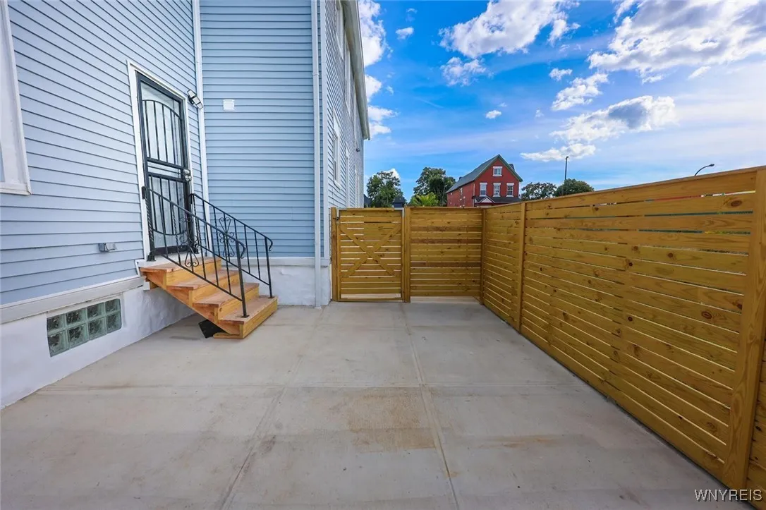 30 Glenwood Avenue, Buffalo, New York 14209, Buffalo, New York 14209, 6 Bedrooms Bedrooms, ,2 BathroomsBathrooms,Residential,For Sale,30 Glenwood Avenue, Buffalo, New York 14209,0,B1634691