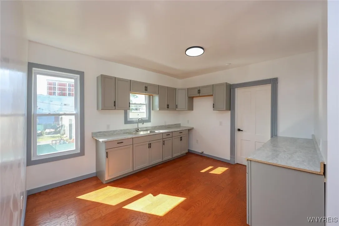 30 Glenwood Avenue, Buffalo, New York 14209, Buffalo, New York 14209, 6 Bedrooms Bedrooms, ,2 BathroomsBathrooms,Residential,For Sale,30 Glenwood Avenue, Buffalo, New York 14209,0,B1634691