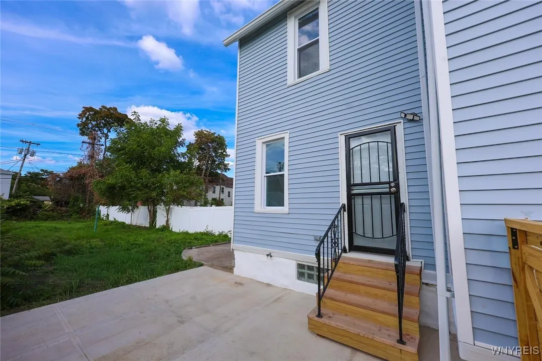 30 Glenwood Avenue, Buffalo, New York 14209, Buffalo, New York 14209, 6 Bedrooms Bedrooms, ,2 BathroomsBathrooms,Residential,For Sale,30 Glenwood Avenue, Buffalo, New York 14209,0,B1634691