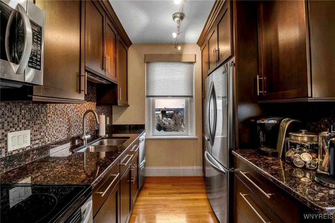 83 Bryant Street 7d, Buffalo, New York 14209, Buffalo, New York 14209, 3 Bedrooms Bedrooms, 5 Rooms Rooms,1 BathroomBathrooms,Residential,For Sale,83 Bryant Street 7d, Buffalo, New York 14209,0,B1631575