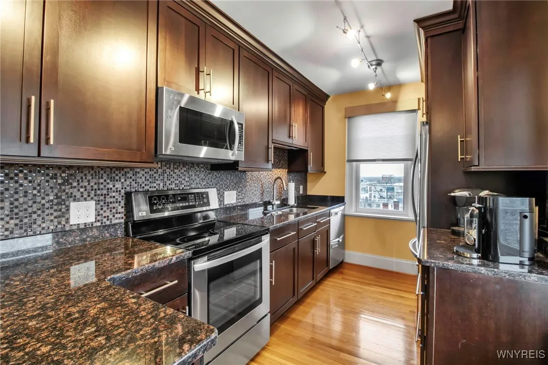 83 Bryant Street 7d, Buffalo, New York 14209, Buffalo, New York 14209, 3 Bedrooms Bedrooms, 5 Rooms Rooms,1 BathroomBathrooms,Residential,For Sale,83 Bryant Street 7d, Buffalo, New York 14209,0,B1631575
