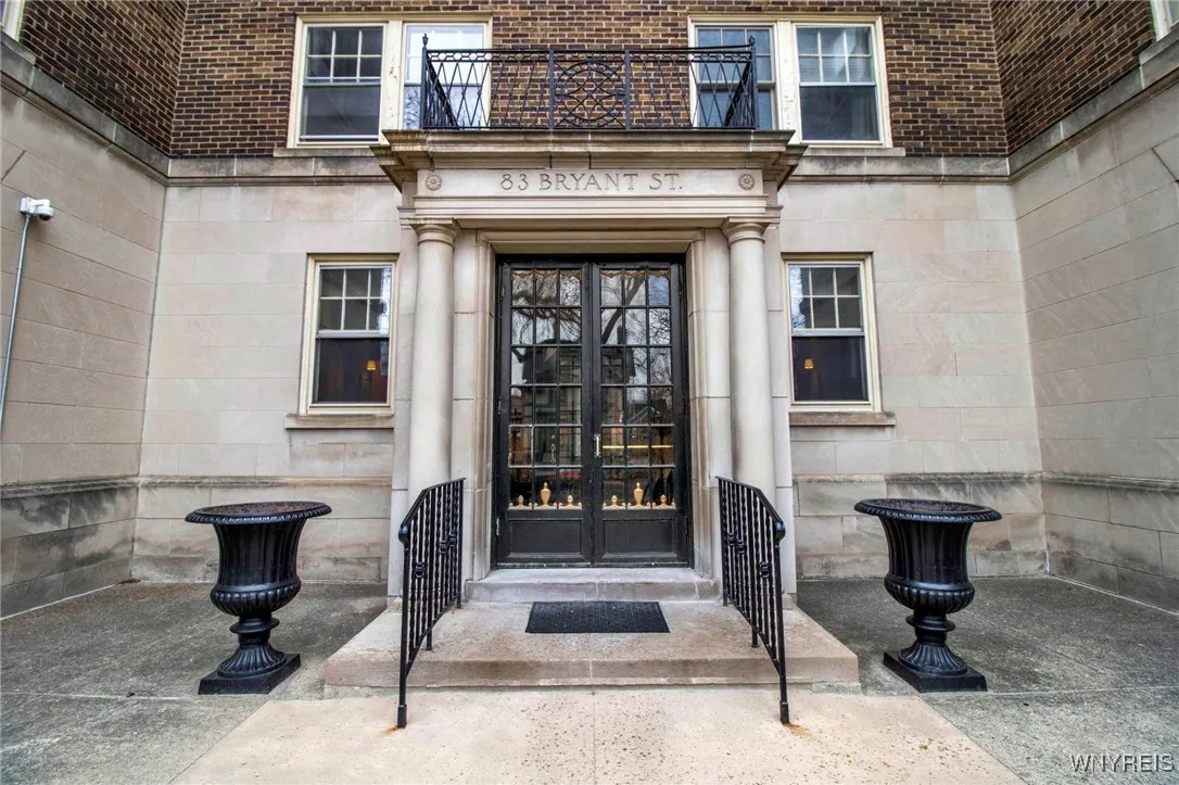83 Bryant Street 7d, Buffalo, New York 14209, Buffalo, New York 14209, 3 Bedrooms Bedrooms, 5 Rooms Rooms,1 BathroomBathrooms,Residential,For Sale,83 Bryant Street 7d, Buffalo, New York 14209,0,B1631575