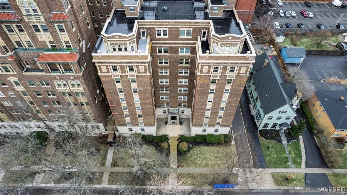 83 Bryant Street 7d, Buffalo, New York 14209, Buffalo, New York 14209, 3 Bedrooms Bedrooms, 5 Rooms Rooms,1 BathroomBathrooms,Residential,For Sale,83 Bryant Street 7d, Buffalo, New York 14209,0,B1631575