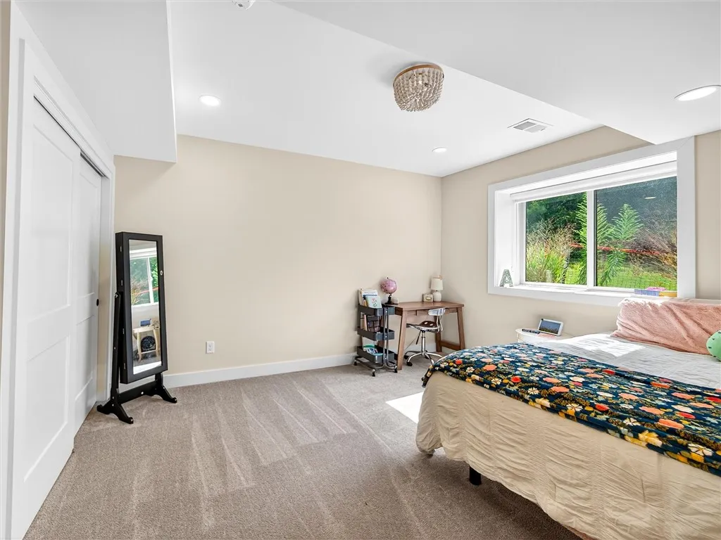 36 Marissa Beth Way, Henrietta, New York 14543, Henrietta, New York 14543, 5 Bedrooms Bedrooms, 9 Rooms Rooms,3 BathroomsBathrooms,Residential,For Sale,36 Marissa Beth Way, Henrietta, New York 14543,0,R1635247