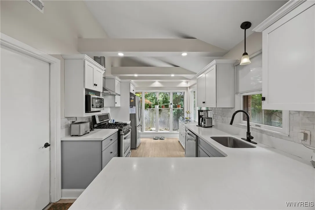 88 The Common, Amherst, New York 14221, Amherst, New York 14221, 3 Bedrooms Bedrooms, 6 Rooms Rooms,2 BathroomsBathrooms,Residential,Closed,88 The Common, Amherst, New York 14221,0,B1634996