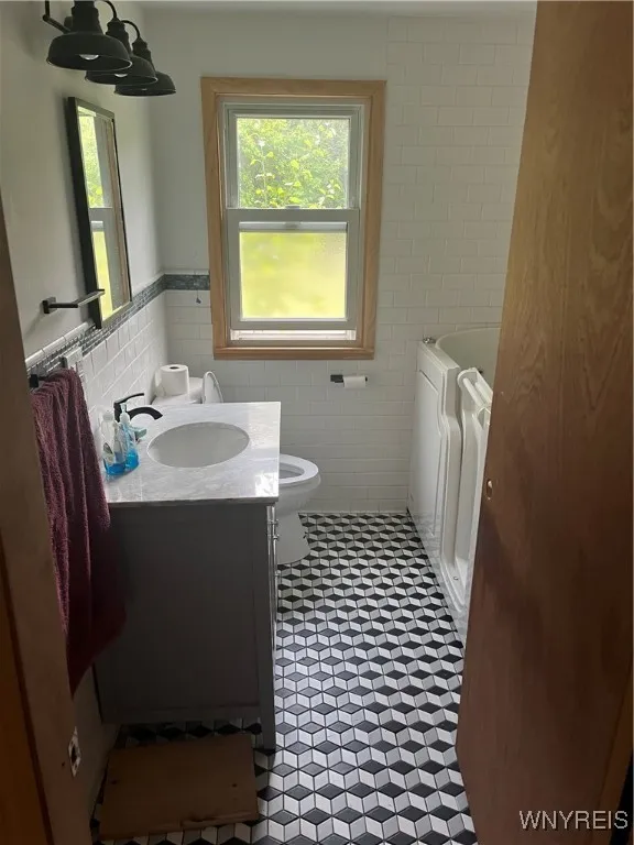 65 Norma Drive, West Seneca, New York 14218, West Seneca, New York 14218, 3 Bedrooms Bedrooms, 6 Rooms Rooms,1 BathroomBathrooms,Residential,Closed,65 Norma Drive, West Seneca, New York 14218,0,B1635185