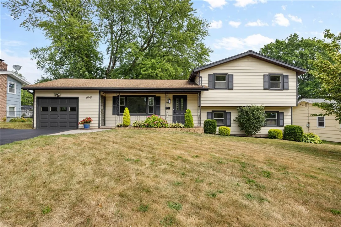 40 Nurmi Drive, Greece, New York 14616, Greece, New York 14616, 4 Bedrooms Bedrooms, 8 Rooms Rooms,1 BathroomBathrooms,Residential,Closed,40 Nurmi Drive, Greece, New York 14616,0,R1635300