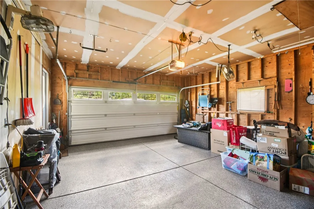 1445 Davis Road, Chili, New York 14428, Chili, New York 14428, 3 Bedrooms Bedrooms, 7 Rooms Rooms,1 BathroomBathrooms,Residential,Closed,1445 Davis Road, Chili, New York 14428,0,R1634366