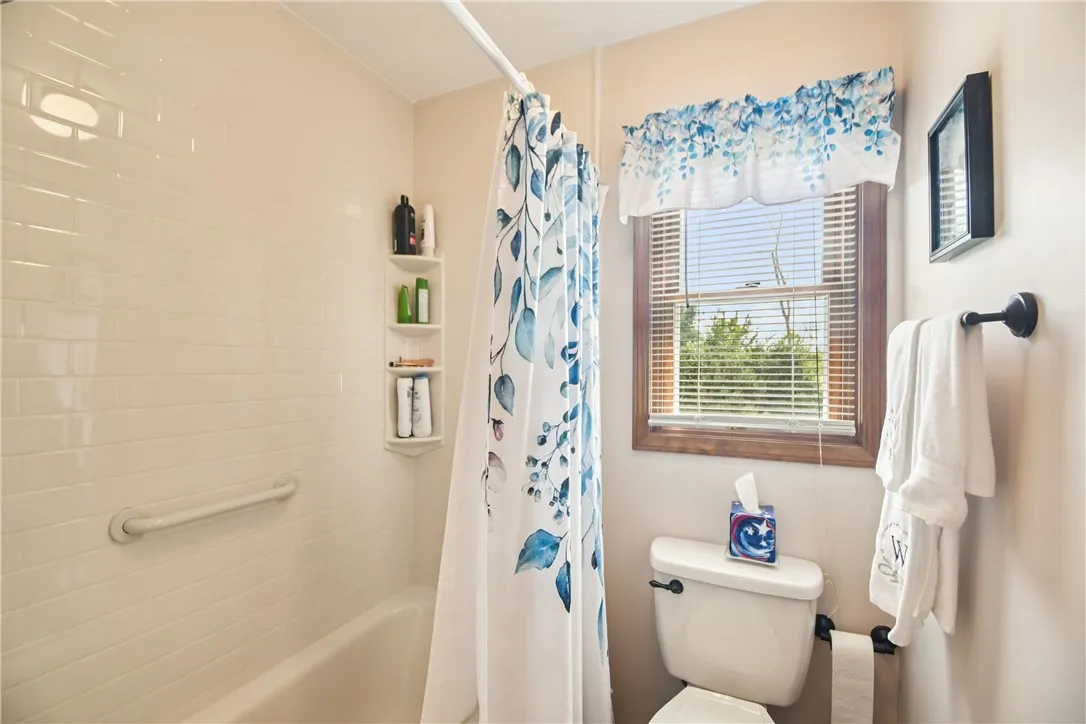 1445 Davis Road, Chili, New York 14428, Chili, New York 14428, 3 Bedrooms Bedrooms, 7 Rooms Rooms,1 BathroomBathrooms,Residential,Closed,1445 Davis Road, Chili, New York 14428,0,R1634366