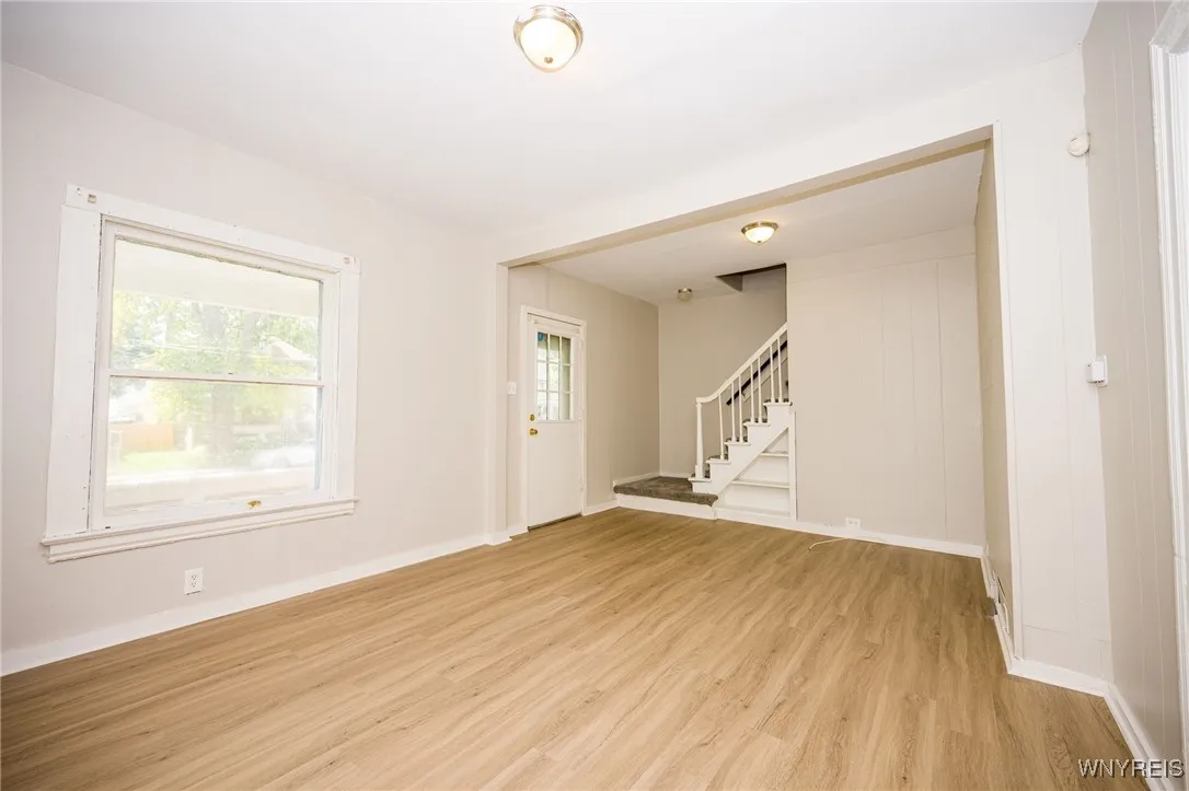 1868 Niagara Avenue, Niagara Falls, New York 14305, Niagara Falls, New York 14305, 4 Bedrooms Bedrooms, 6 Rooms Rooms,1 BathroomBathrooms,Residential,For Sale,1868 Niagara Avenue, Niagara Falls, New York 14305,0,B1635045