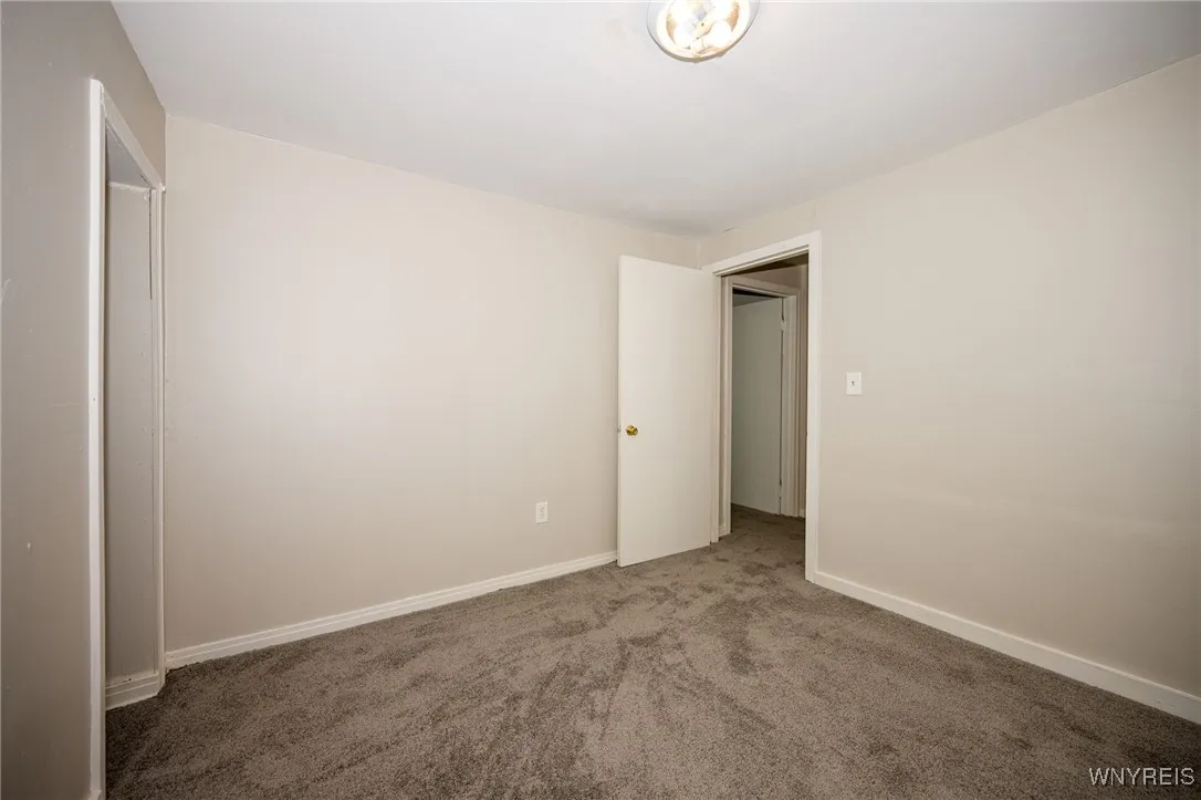 1868 Niagara Avenue, Niagara Falls, New York 14305, Niagara Falls, New York 14305, 4 Bedrooms Bedrooms, 6 Rooms Rooms,1 BathroomBathrooms,Residential,For Sale,1868 Niagara Avenue, Niagara Falls, New York 14305,0,B1635045