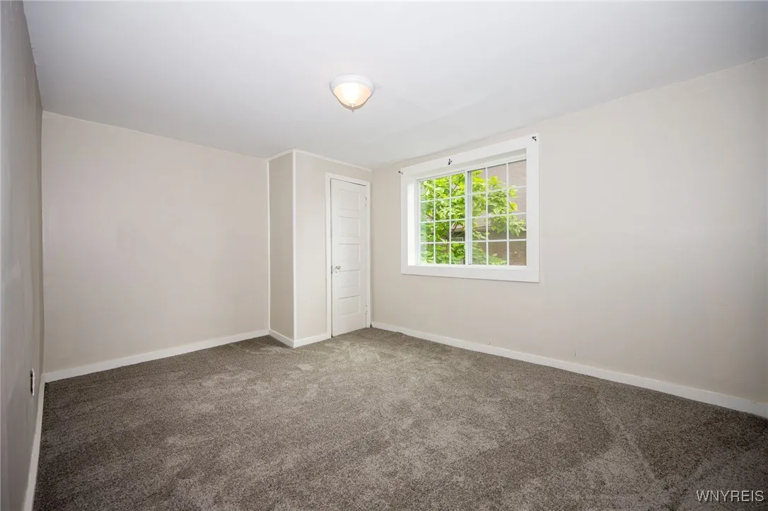 1868 Niagara Avenue, Niagara Falls, New York 14305, Niagara Falls, New York 14305, 4 Bedrooms Bedrooms, 6 Rooms Rooms,1 BathroomBathrooms,Residential,For Sale,1868 Niagara Avenue, Niagara Falls, New York 14305,0,B1635045