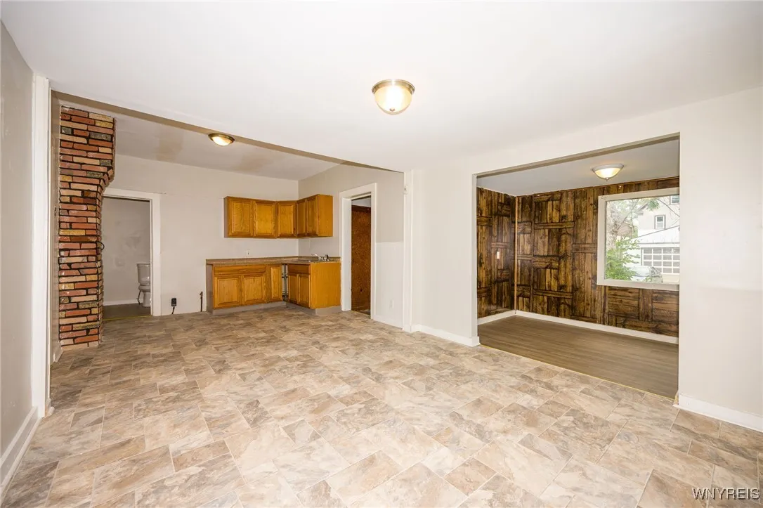 1868 Niagara Avenue, Niagara Falls, New York 14305, Niagara Falls, New York 14305, 4 Bedrooms Bedrooms, 6 Rooms Rooms,1 BathroomBathrooms,Residential,For Sale,1868 Niagara Avenue, Niagara Falls, New York 14305,0,B1635045