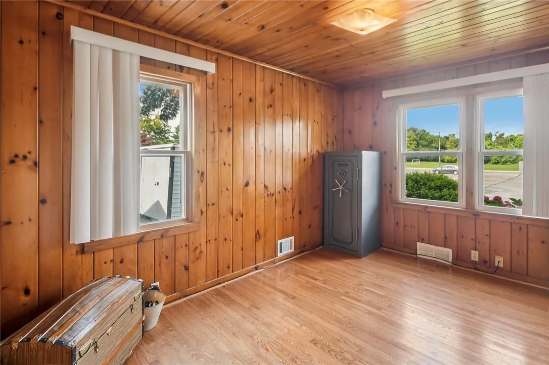 771 Westchester Avenue, Irondequoit, New York 1460, Irondequoit, New York 14609, 4 Bedrooms Bedrooms, 7 Rooms Rooms,1 BathroomBathrooms,Residential,Closed,771 Westchester Avenue, Irondequoit, New York 1460,0,R1634577