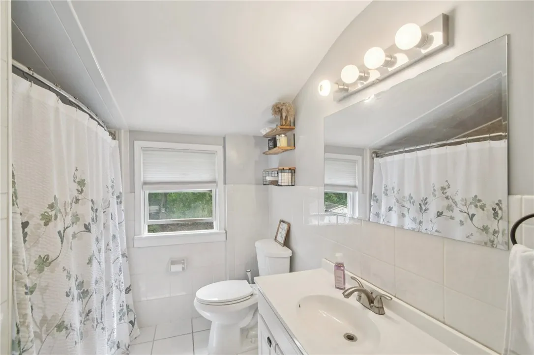 771 Westchester Avenue, Irondequoit, New York 1460, Irondequoit, New York 14609, 4 Bedrooms Bedrooms, 7 Rooms Rooms,1 BathroomBathrooms,Residential,Closed,771 Westchester Avenue, Irondequoit, New York 1460,0,R1634577