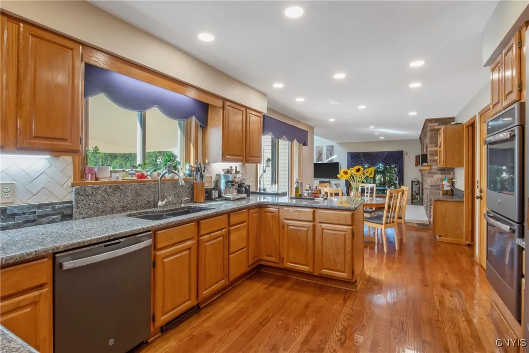 8252 Iliad Drive, Manlius, New York 13104, Manlius, New York 13104, 4 Bedrooms Bedrooms, 12 Rooms Rooms,3 BathroomsBathrooms,Residential,Closed,8252 Iliad Drive, Manlius, New York 13104,0,S1634758