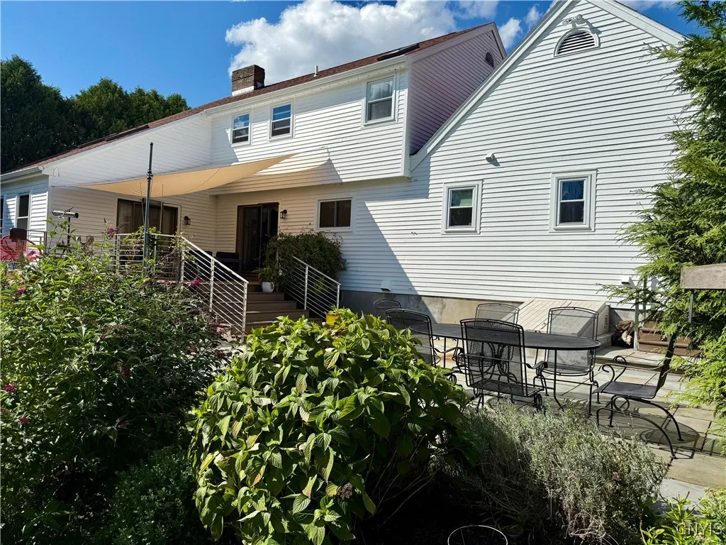 8252 Iliad Drive, Manlius, New York 13104, Manlius, New York 13104, 4 Bedrooms Bedrooms, 12 Rooms Rooms,3 BathroomsBathrooms,Residential,Closed,8252 Iliad Drive, Manlius, New York 13104,0,S1634758