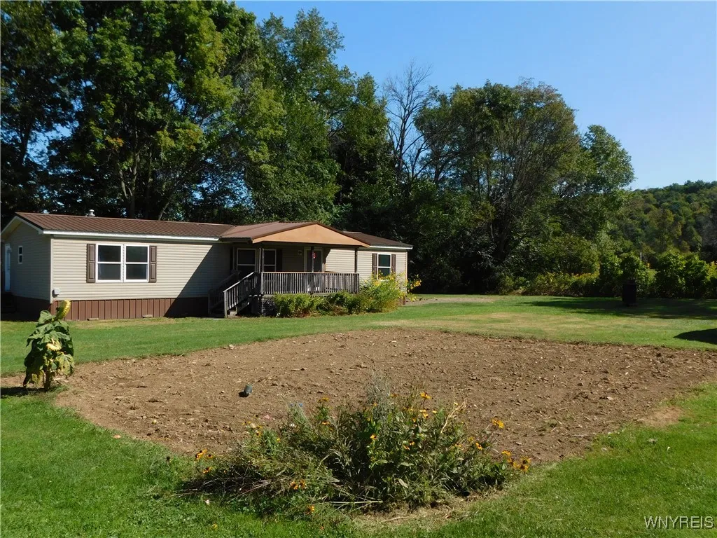 4142 County Road 1, Friendship, New York 14739, Friendship, New York 14739, 7 Bedrooms Bedrooms, 15 Rooms Rooms,3 BathroomsBathrooms,Residential,For Sale,4142 County Road 1, Friendship, New York 14739,0,B1635304