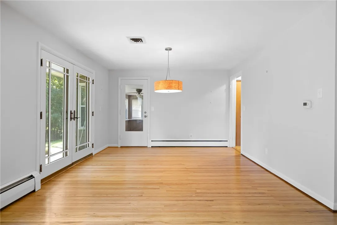 222 Shaftsbury Road, Brighton, New York 14610, Brighton, New York 14610, 3 Bedrooms Bedrooms, 5 Rooms Rooms,2 BathroomsBathrooms,Residential,Closed,222 Shaftsbury Road, Brighton, New York 14610,0,R1635076