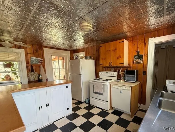 4004 Edgewood Drive, West Turin, New York 13368, West Turin, New York 13368, 3 Bedrooms Bedrooms, 7 Rooms Rooms,1 BathroomBathrooms,Residential,For Sale,4004 Edgewood Drive, West Turin, New York 13368,0,S1635293
